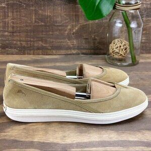 Tommy Bahama Womens Calica Slip On Shoe Size 6 Tan Nubuck Leather Flat Sneaker